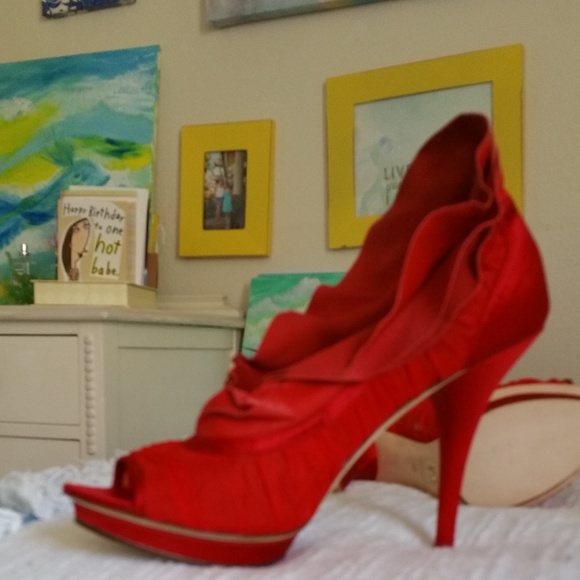 Allen Schwartz ABS Red Shoes Heels  NEW💖Pictures do not do these shoes justice! - Picture 1 of 8